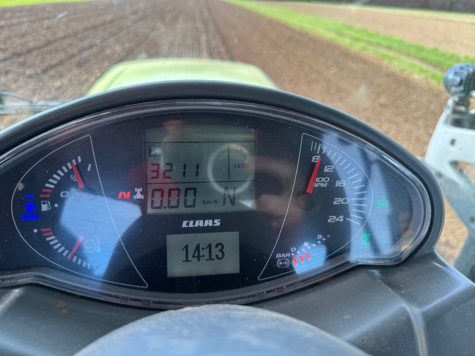 Traktor типа CLAAS Axion 810 CMATIC CEBIS, Gebrauchtmaschine в Hennef (Фотография 16)