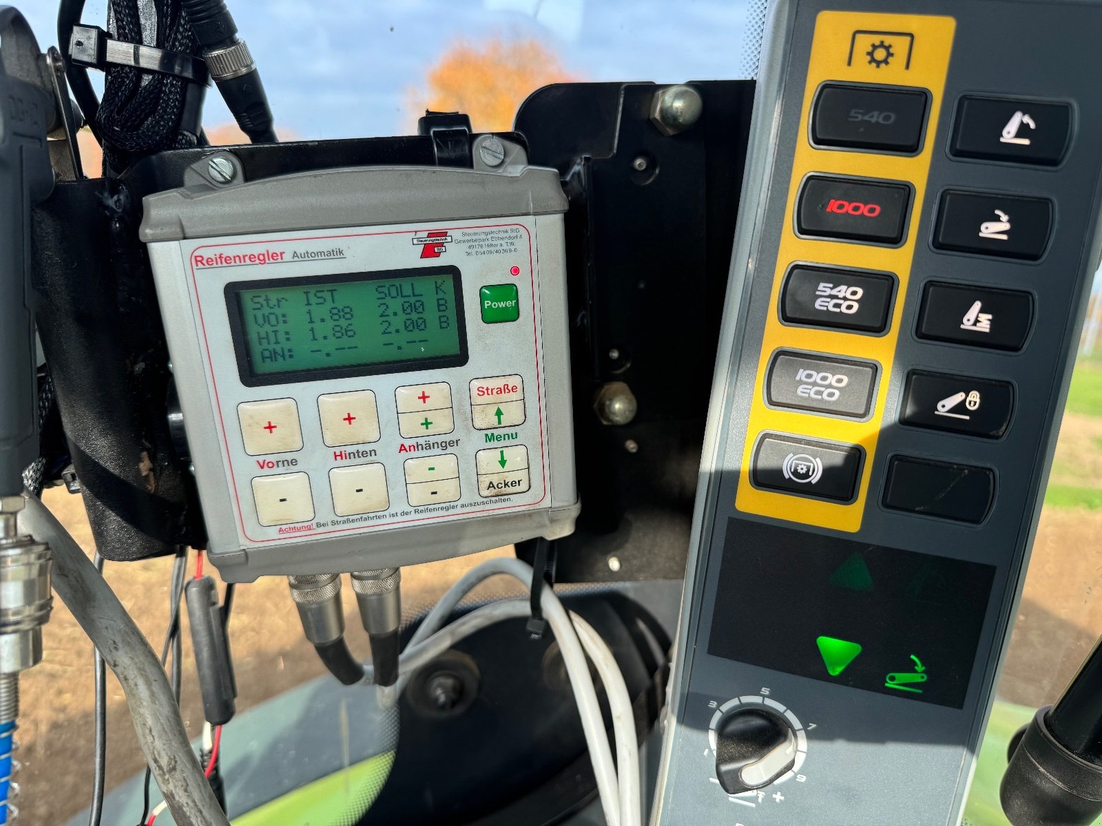 Traktor типа CLAAS Axion 810 CMATIC CEBIS, Gebrauchtmaschine в Hennef (Фотография 18)