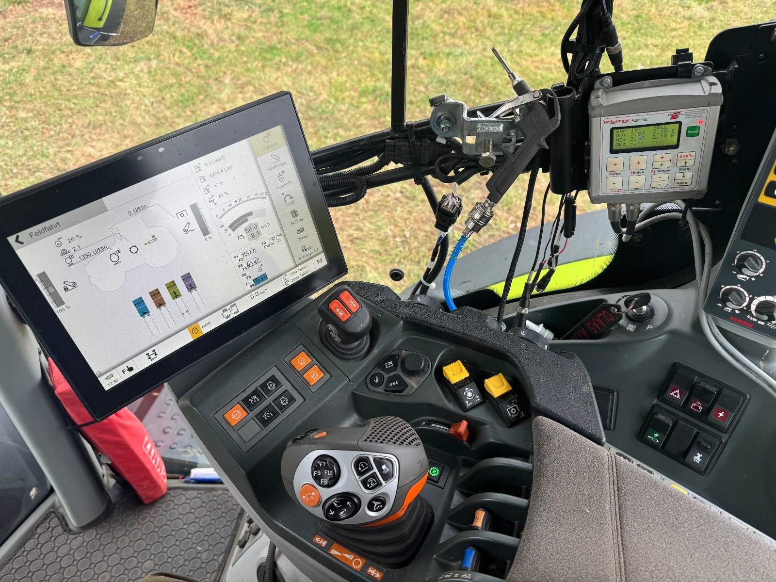 Traktor typu CLAAS Axion 810 CMATIC CEBIS, Gebrauchtmaschine v Hennef (Obrázek 18)