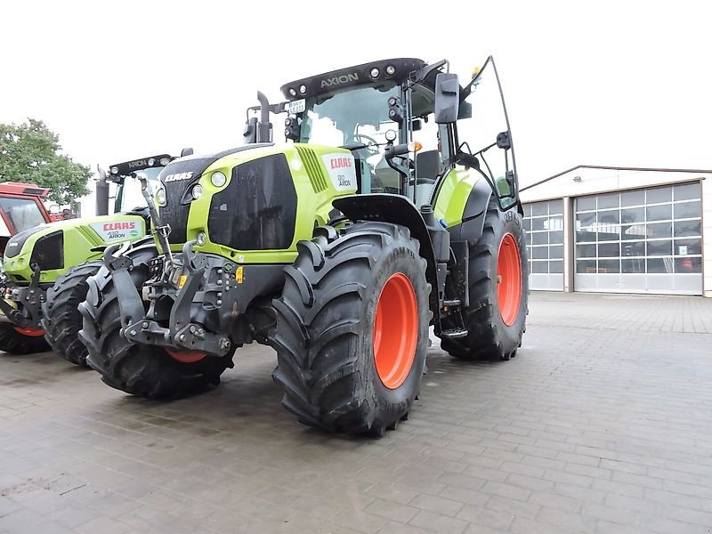 Traktor des Typs CLAAS Axion 810 CMATIC Cis, Vorführmaschine in Eppingen (Bild 1)