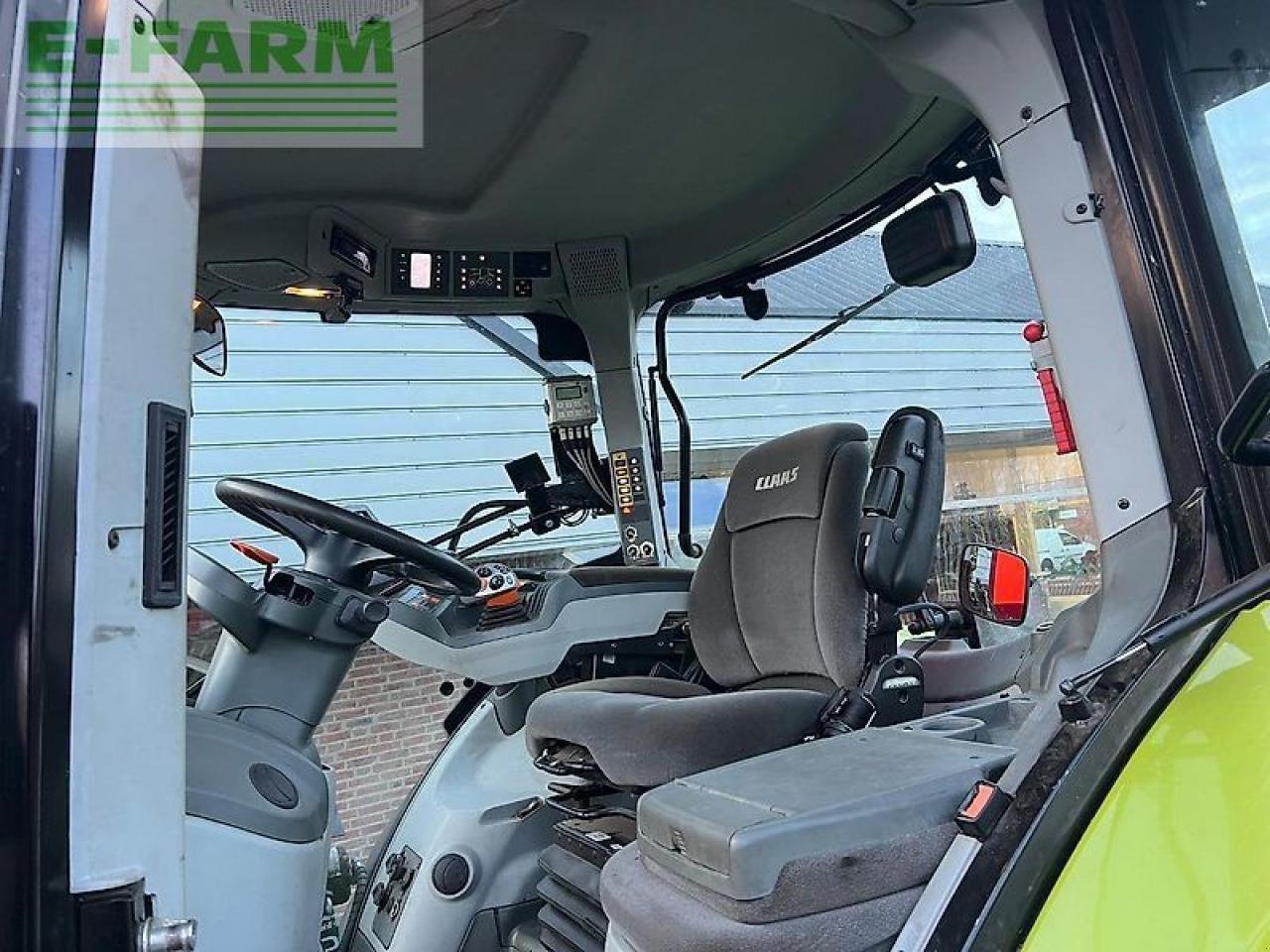 Traktor des Typs CLAAS axion 810 cmatic CMATIC, Gebrauchtmaschine in ag BROEKLAND (Bild 10)