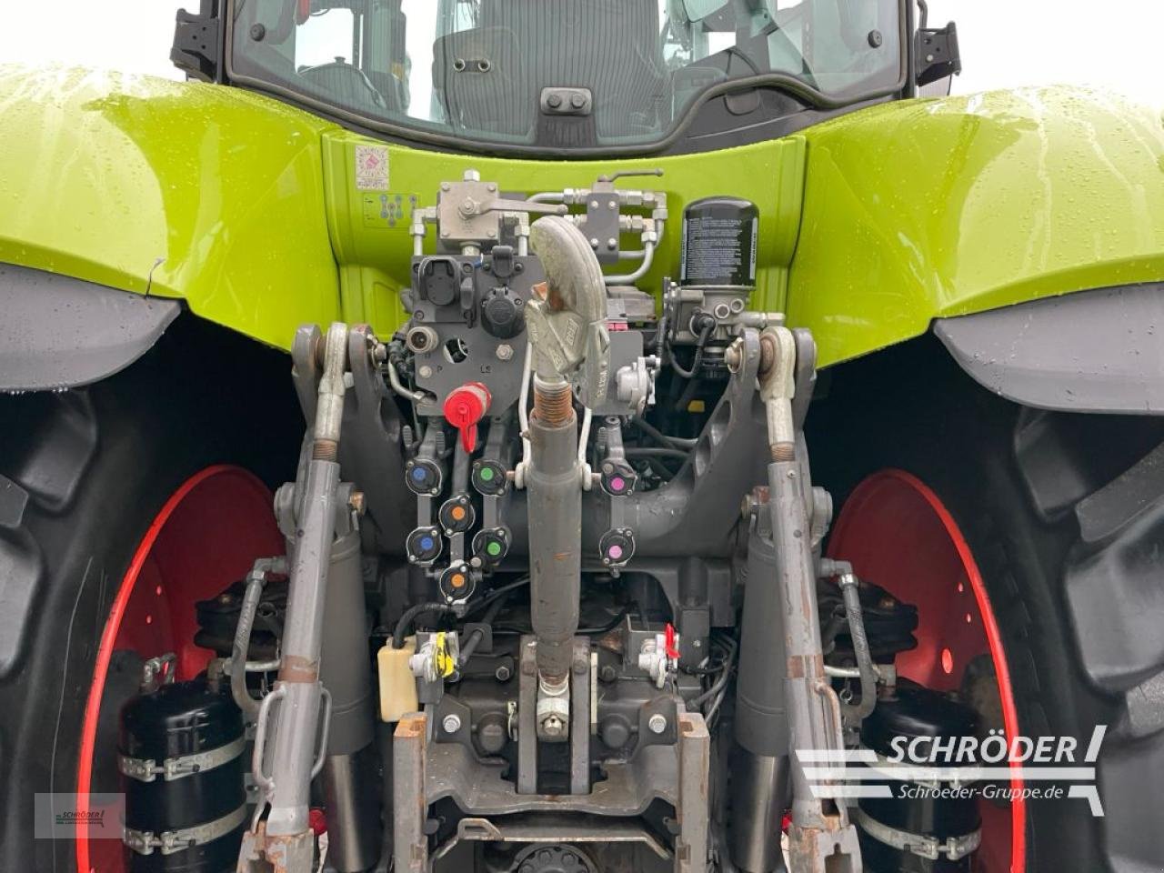Traktor des Typs CLAAS AXION 810 CMATIC RTK, Gebrauchtmaschine in Wildeshausen (Bild 18)