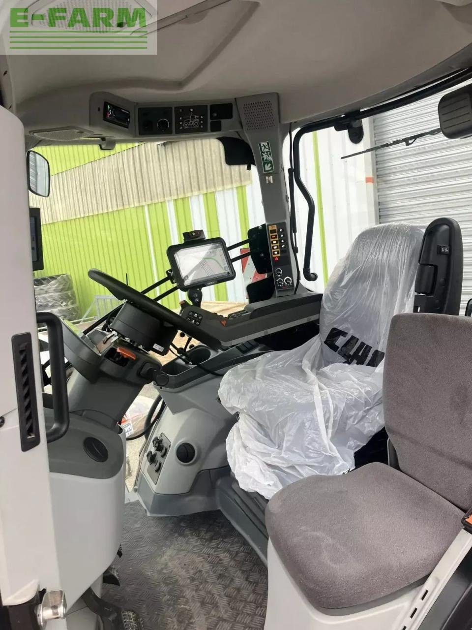 Traktor типа CLAAS axion 810 cmatic s5 cis CMATIC CIS, Gebrauchtmaschine в ST ANDIOL (Фотография 3)