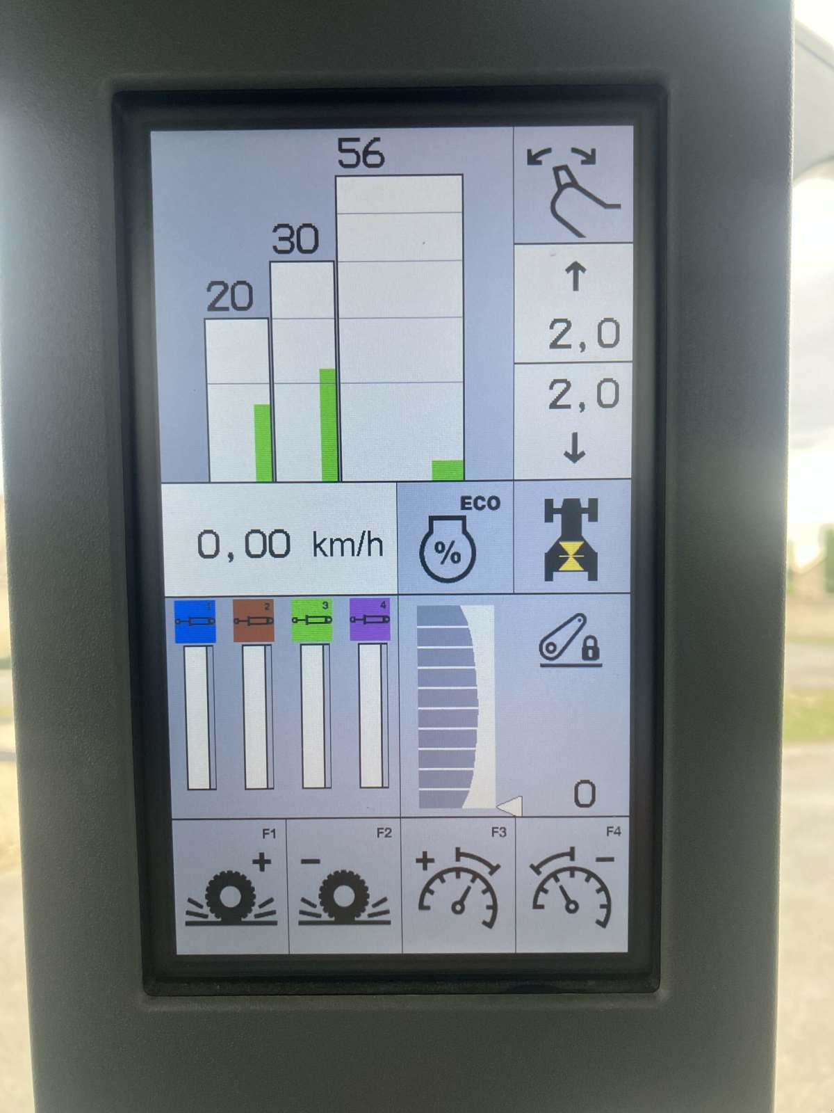 Traktor van het type CLAAS AXION 810 CMATIC S5 CIS, Gebrauchtmaschine in SAINT ANDIOL (Foto 11)