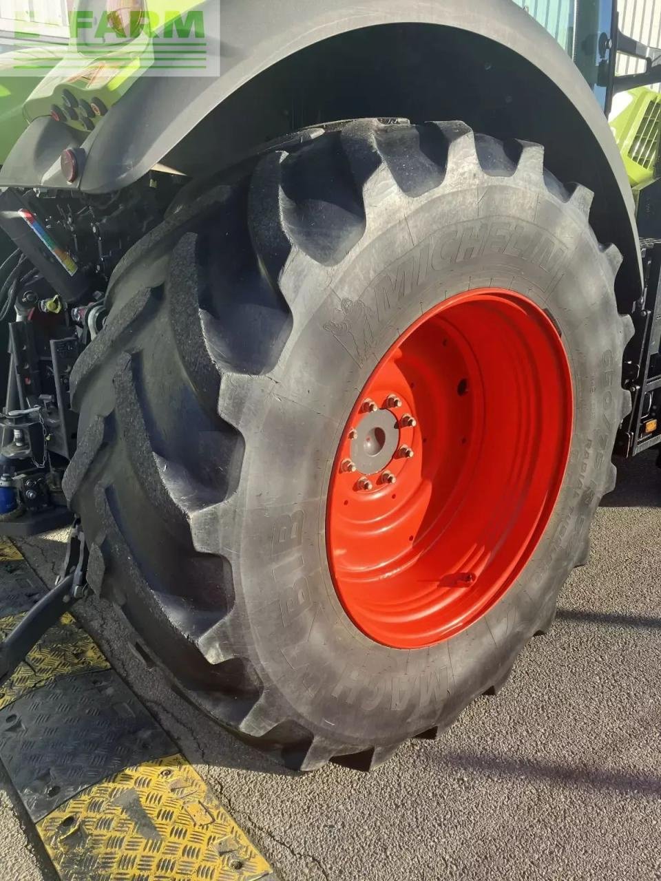 Traktor типа CLAAS axion 810 cmatic s5, Gebrauchtmaschine в BLENDECQUES (Фотография 7)