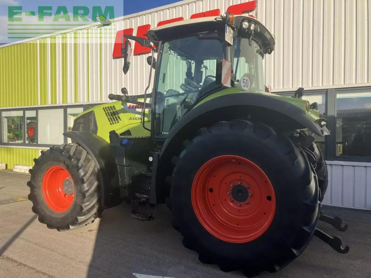 Traktor типа CLAAS axion 810 cmatic s5, Gebrauchtmaschine в BLENDECQUES (Фотография 11)