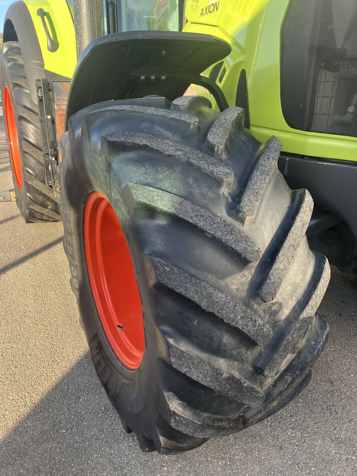 Traktor van het type CLAAS AXION 810 CMATIC S5, Gebrauchtmaschine in BLENDECQUES (Foto 8)