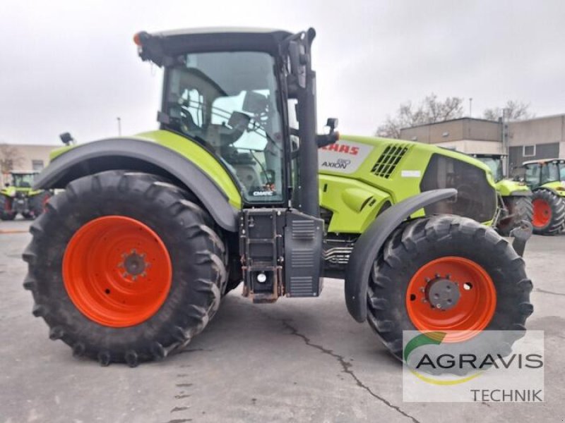 Traktor типа CLAAS AXION 810 CMATIC TIER 4F, Gebrauchtmaschine в Warburg (Фотография 16)