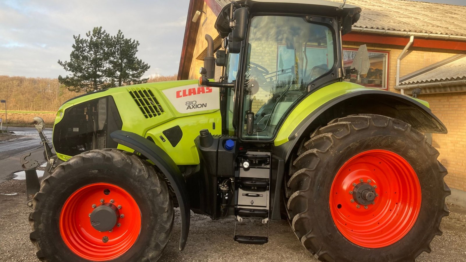 Traktor of the type CLAAS Axion 810 CMATIC Vario, Gebrauchtmaschine in Store Heddinge (Picture 12)