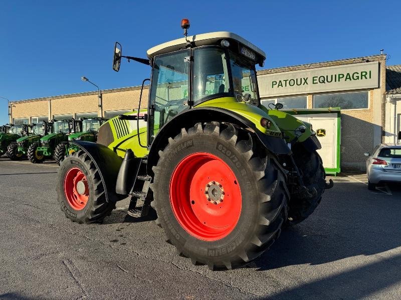Traktor typu CLAAS AXION 810 CMATIC, Gebrauchtmaschine v Wargnies Le Grand (Obrázek 9)