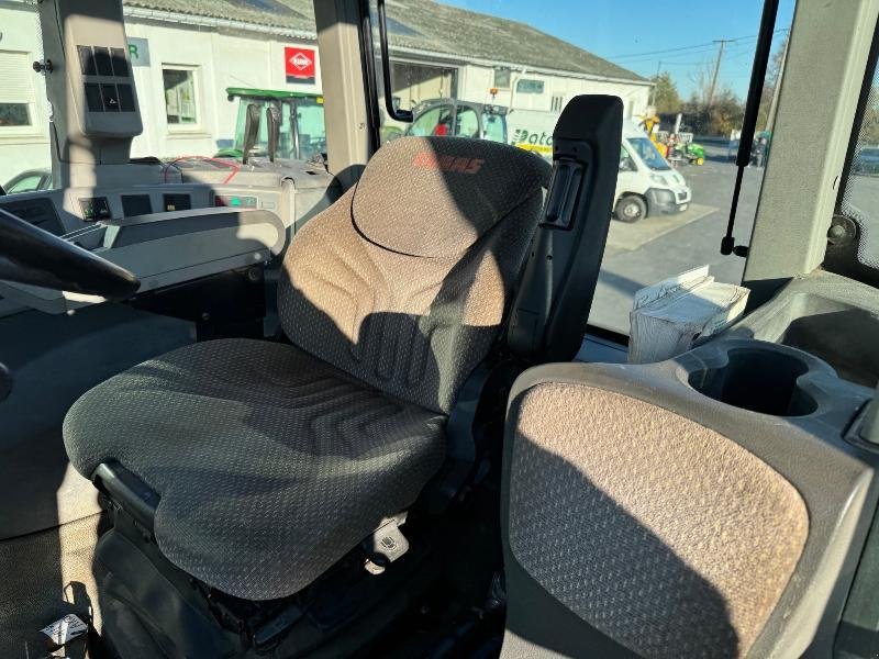 Traktor typu CLAAS AXION 810 CMATIC, Gebrauchtmaschine v Wargnies Le Grand (Obrázek 11)