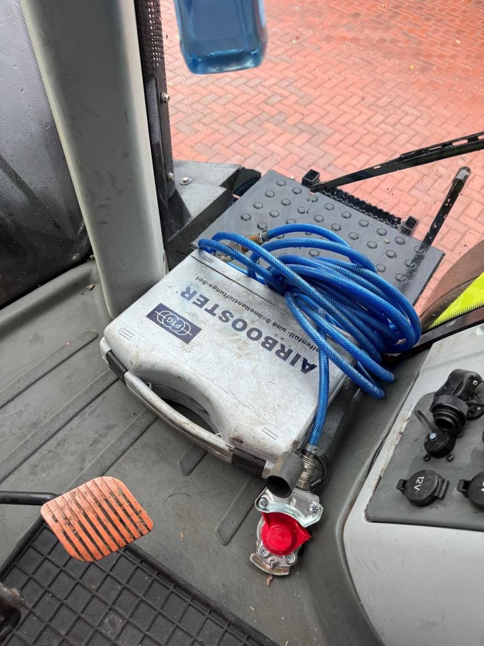 Traktor Türe ait CLAAS Axion 810 CMatic, Gebrauchtmaschine içinde Könnern (resim 12)