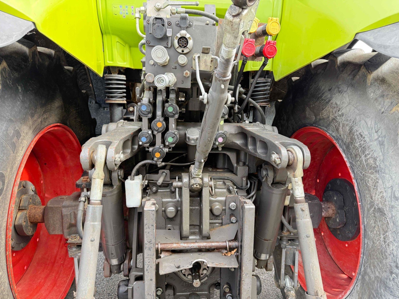 Traktor типа CLAAS AXION 810 T4F CIS, Gebrauchtmaschine в SAINT GAUDENS (Фотография 11)