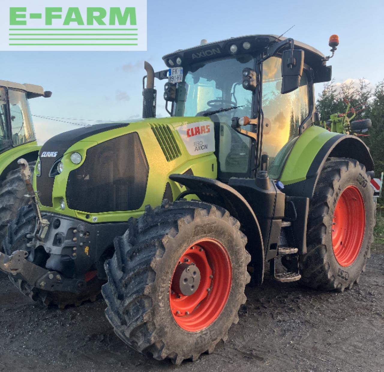 Traktor типа CLAAS axion 810 t4f cmatic, Gebrauchtmaschine в BLENDECQUES (Фотография 1)