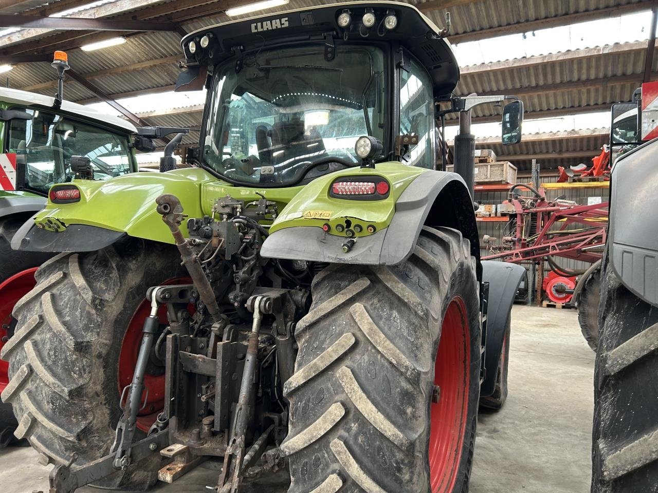 Traktor του τύπου CLAAS AXION 810, Gebrauchtmaschine σε Grindsted (Φωτογραφία 3)