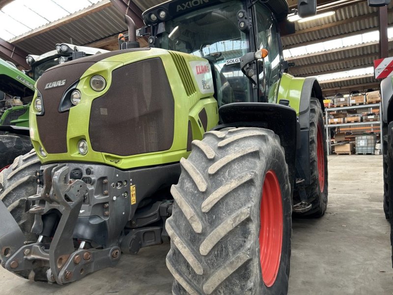 Traktor of the type CLAAS AXION 810, Gebrauchtmaschine in Grindsted