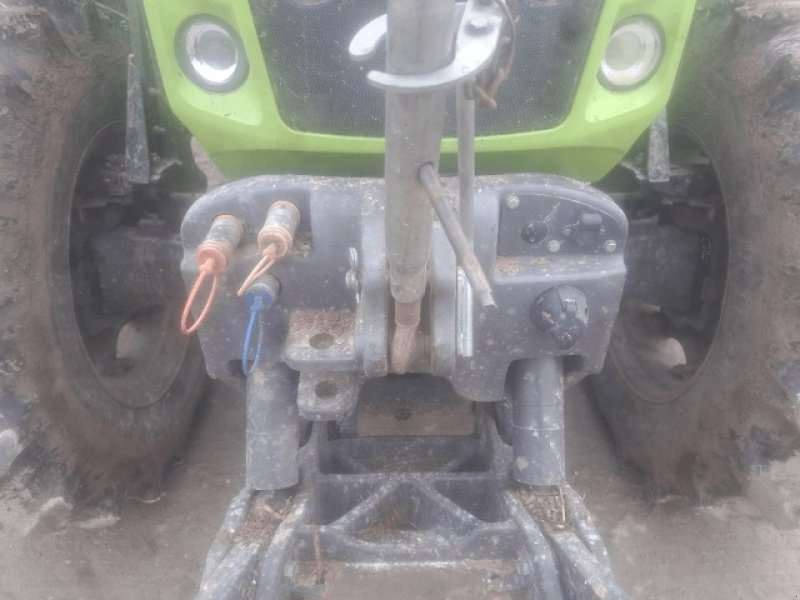 Traktor типа CLAAS AXION 810, Gebrauchtmaschine в PITHIVIERS Cedex (Фотография 6)