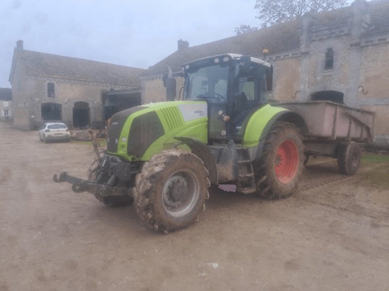 Traktor типа CLAAS AXION 810, Gebrauchtmaschine в PITHIVIERS Cedex (Фотография 2)