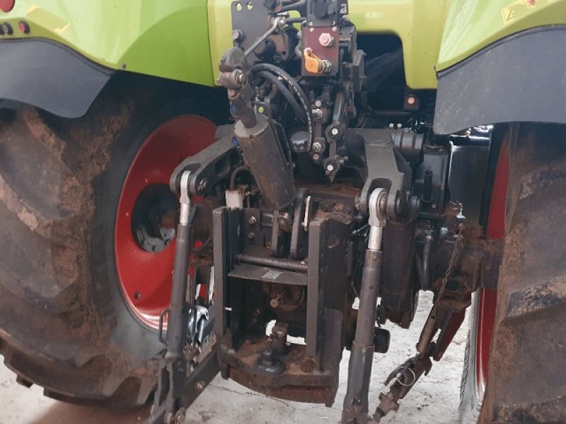 Traktor des Typs CLAAS AXION 810, Gebrauchtmaschine in PITHIVIERS Cedex (Bild 8)