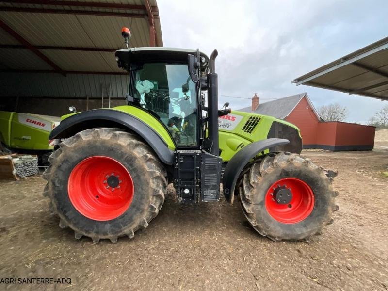 Traktor от тип CLAAS AXION 810, Gebrauchtmaschine в ROYE (Снимка 2)