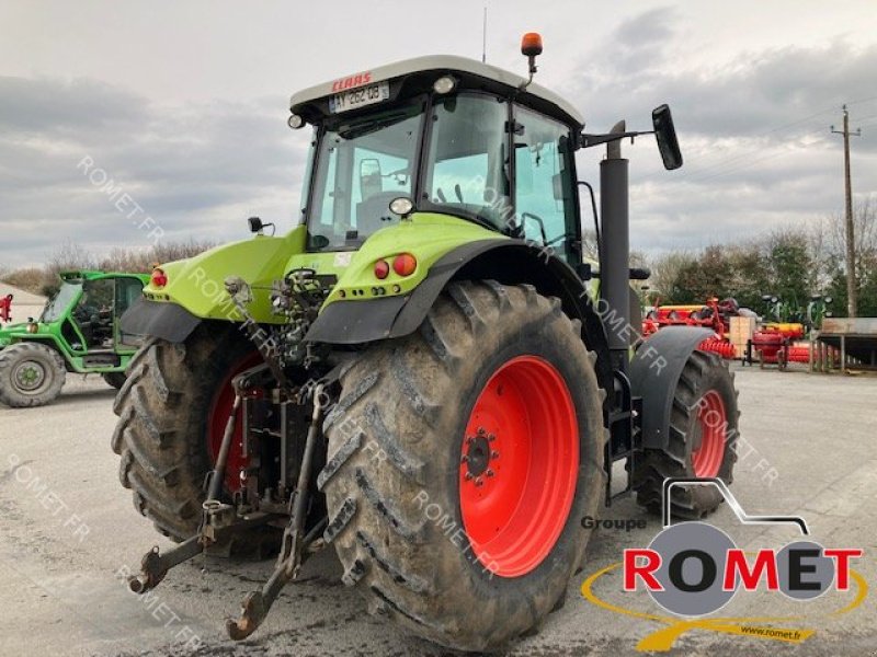 Traktor des Typs CLAAS AXION 810, Gebrauchtmaschine in Gennes sur glaize (Bild 3)