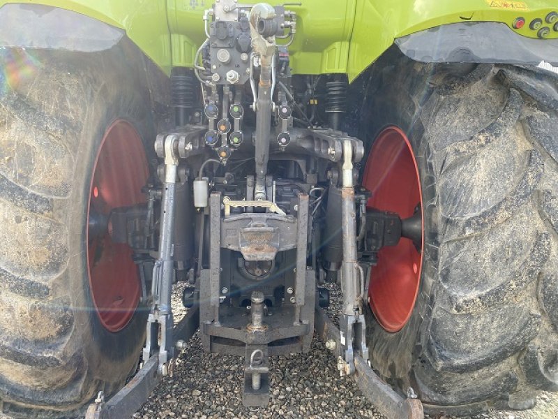 Traktor des Typs CLAAS AXION 810, Gebrauchtmaschine in LE PONT CHRETIEN (Bild 5)