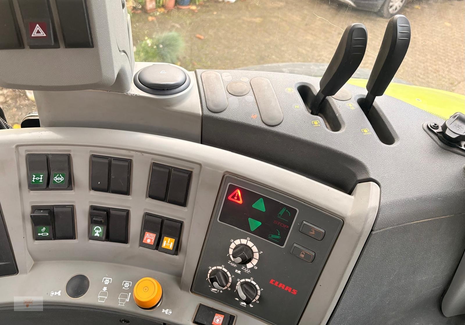 Traktor typu CLAAS Axion 810, Gebrauchtmaschine v Remchingen (Obrázek 7)