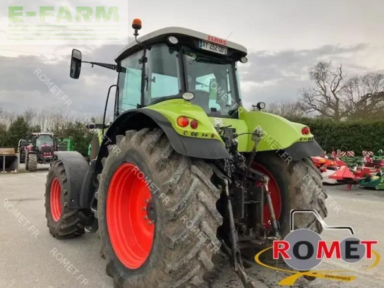 Traktor typu CLAAS axion 810, Gebrauchtmaschine v GENNES-SUR-GLAIZE (Obrázek 4)