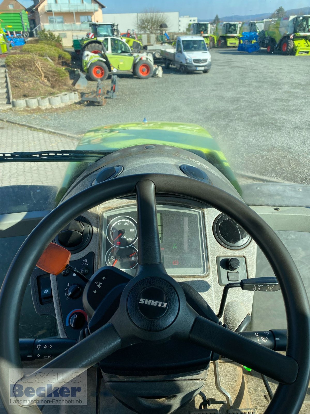 Traktor typu CLAAS Axion 810, Gebrauchtmaschine w Weimar-Niederwalgern (Zdjęcie 15)