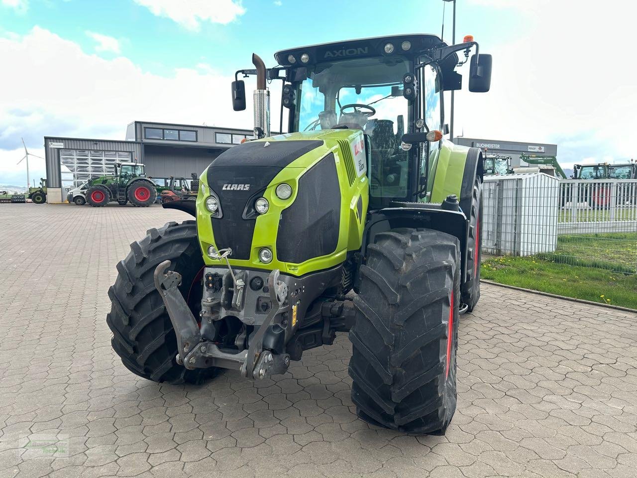 Traktor typu CLAAS Axion 810, Gebrauchtmaschine w Coppenbruegge (Zdjęcie 2)