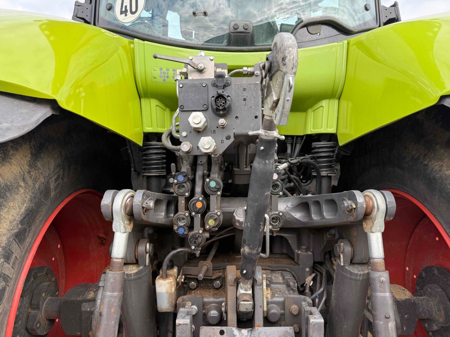 Traktor tip CLAAS AXION 820 CIS, Gebrauchtmaschine in SAINT GAUDENS (Poză 10)