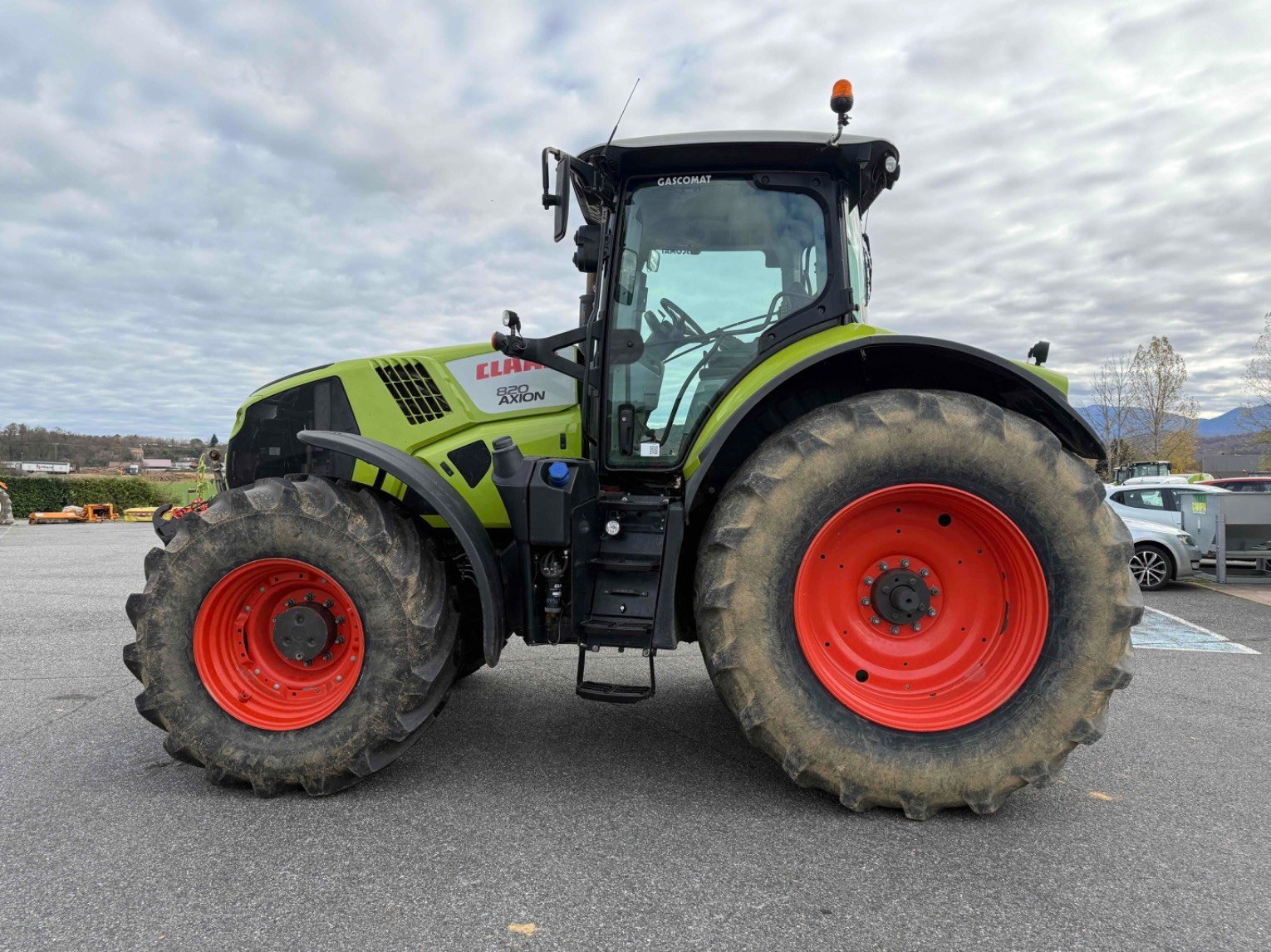 Traktor van het type CLAAS AXION 820 CIS, Gebrauchtmaschine in SAINT GAUDENS (Foto 4)
