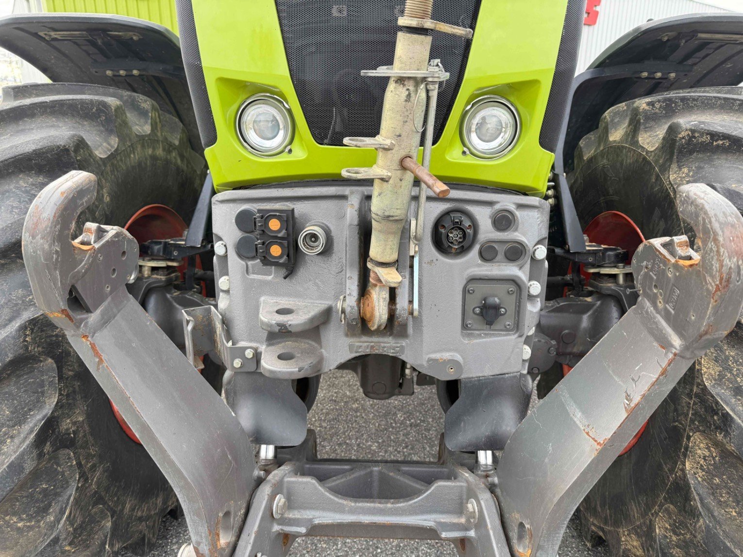 Traktor tip CLAAS AXION 820 CIS, Gebrauchtmaschine in SAINT GAUDENS (Poză 11)