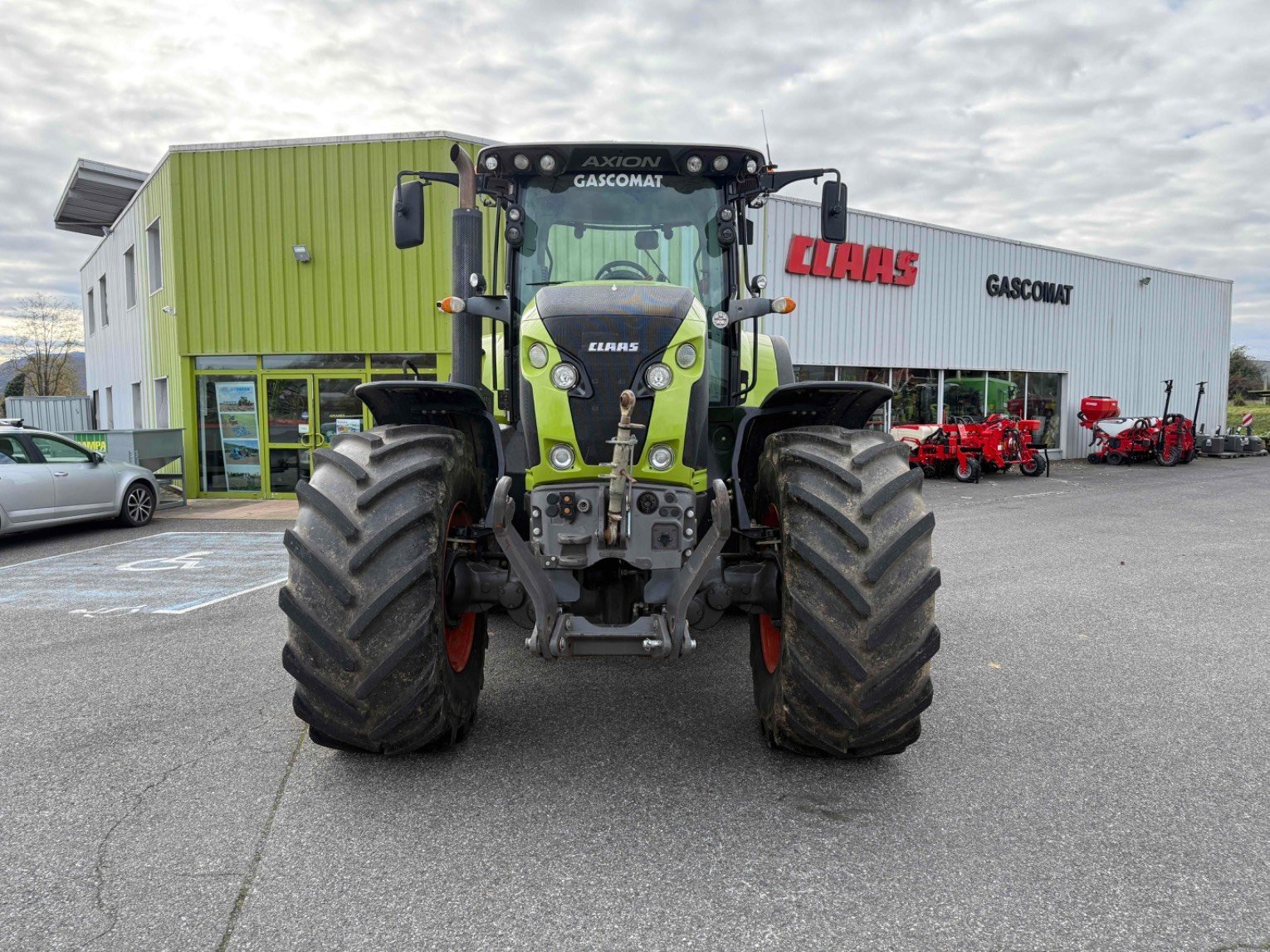 Traktor van het type CLAAS AXION 820 CIS, Gebrauchtmaschine in SAINT GAUDENS (Foto 8)
