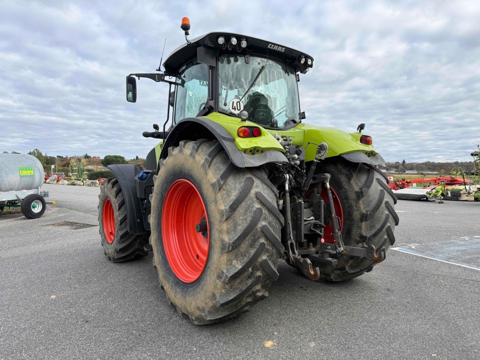 Traktor типа CLAAS AXION 820 CIS, Gebrauchtmaschine в SAINT GAUDENS (Фотография 5)