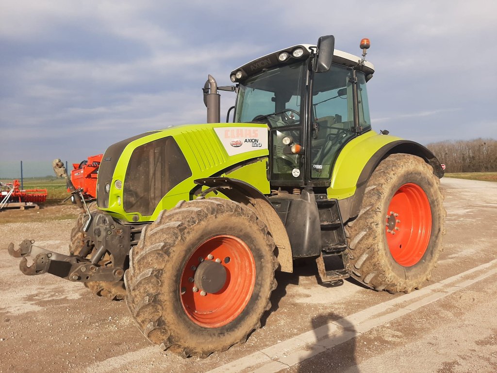 Traktor типа CLAAS AXION 820, Gebrauchtmaschine в SAINT LOUP (Фотография 4)