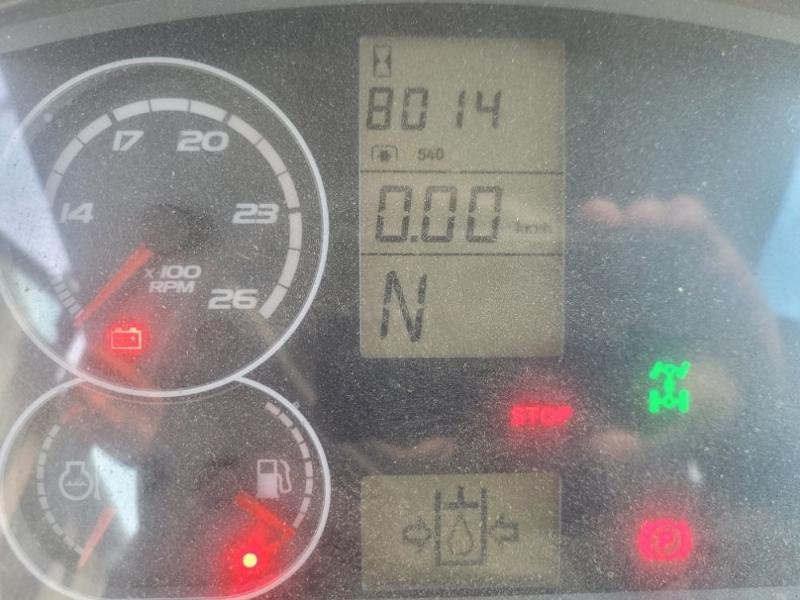 Traktor du type CLAAS AXION 820, Gebrauchtmaschine en BRAY en Val (Photo 10)