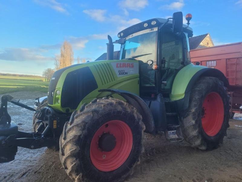 Traktor du type CLAAS AXION 820, Gebrauchtmaschine en BRAY en Val (Photo 3)