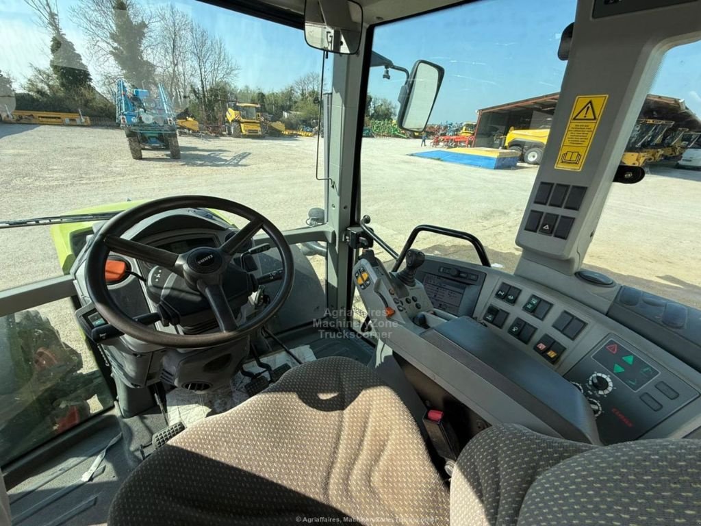 Traktor za tip CLAAS AXION 820, Gebrauchtmaschine u FRESNAY LE COMTE (Slika 9)