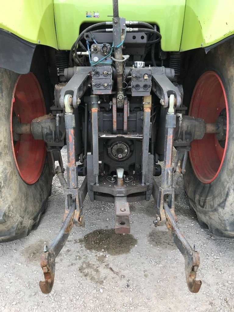 Traktor типа CLAAS AXION 820, Gebrauchtmaschine в MORLHON LE HAUT (Фотография 7)