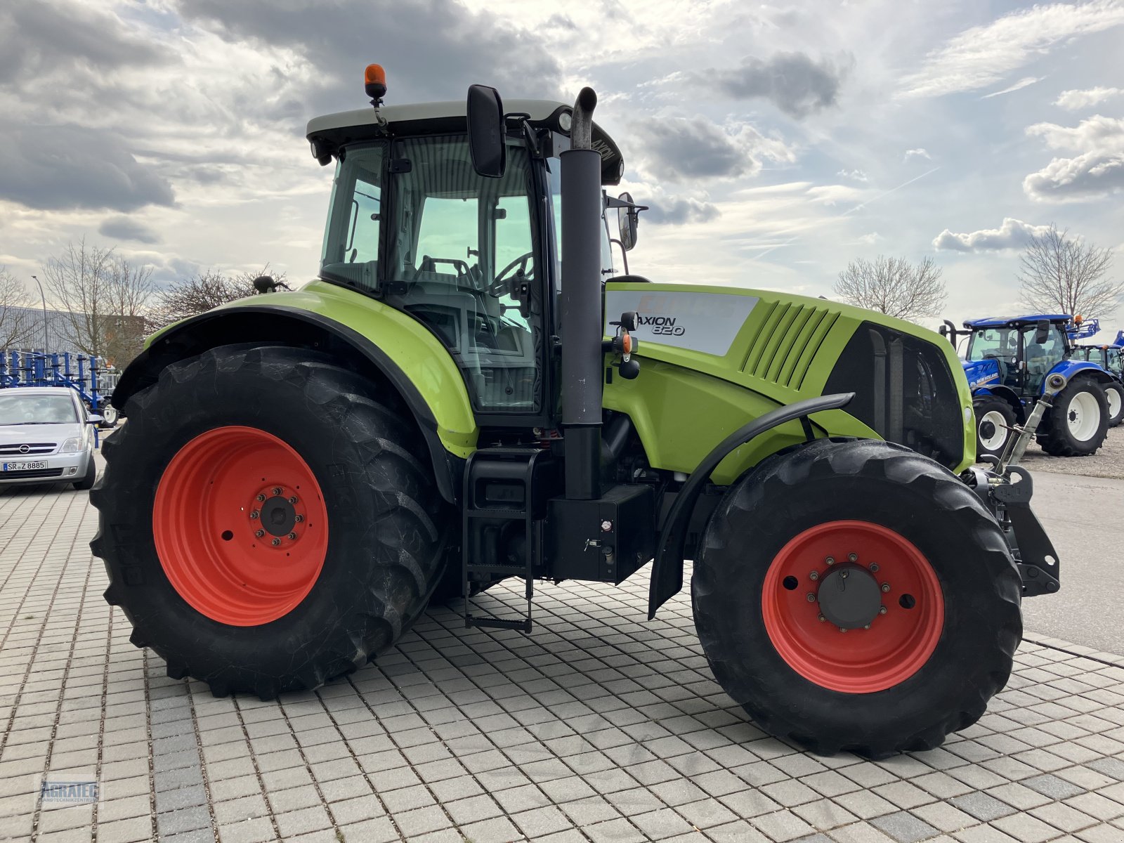 Traktor a típus CLAAS Axion 820, Gebrauchtmaschine ekkor: Salching bei Straubing (Kép 8)