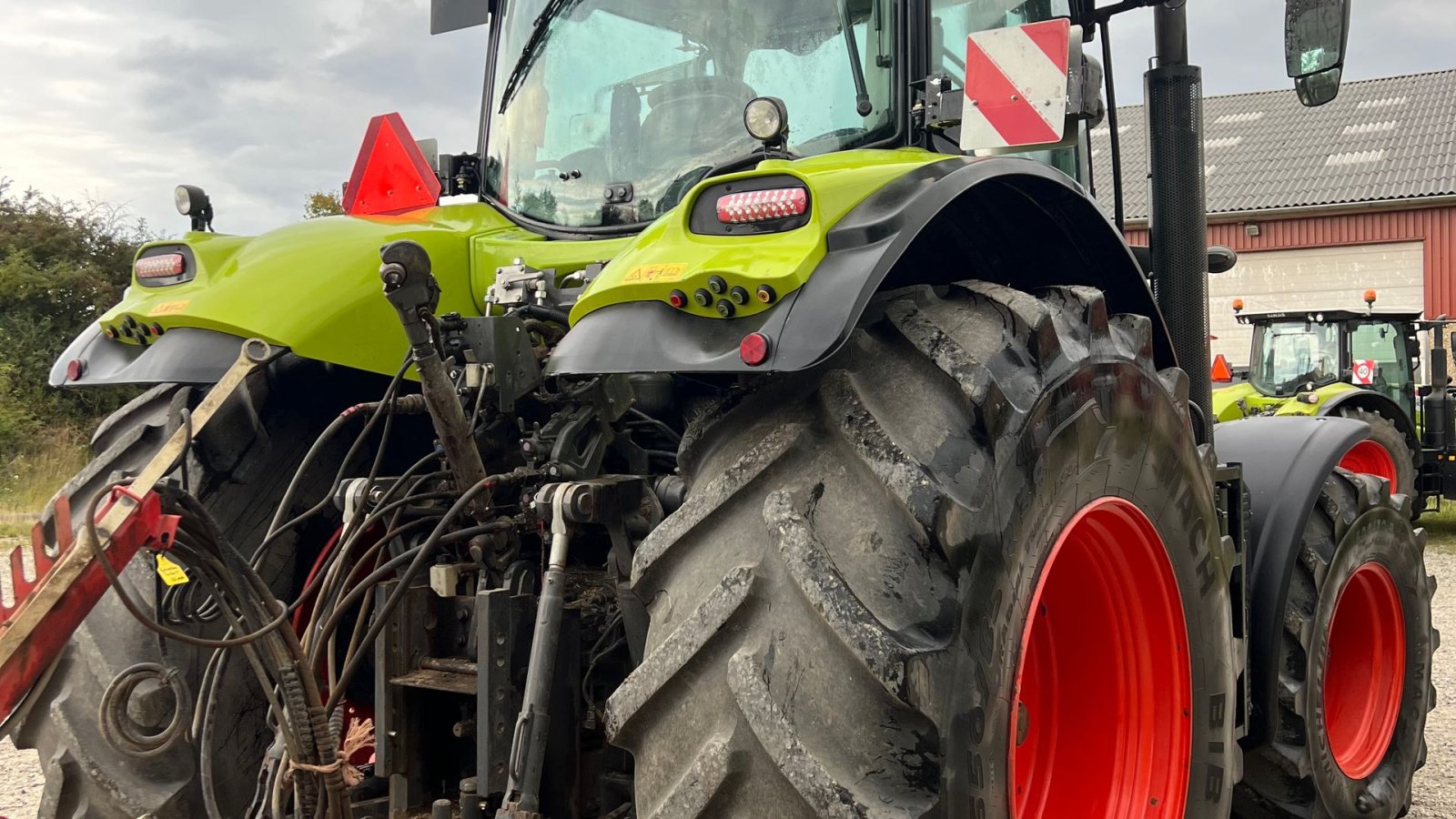 Traktor of the type CLAAS AXION 830 CEBIS Hexa Shift, Gebrauchtmaschine in Vinderup (Picture 4)
