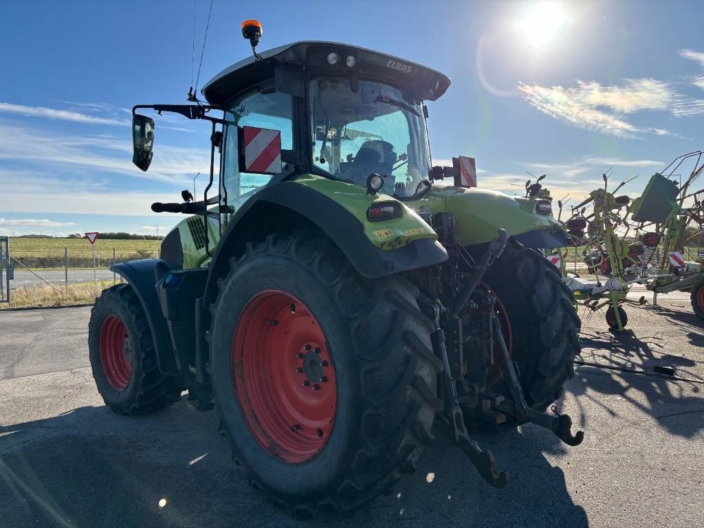 Traktor des Typs CLAAS AXION 830 CEBIS, Gebrauchtmaschine in Brønderslev (Bild 5)