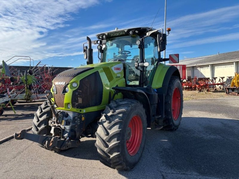 Traktor des Typs CLAAS AXION 830 CEBIS, Gebrauchtmaschine in Brønderslev (Bild 1)