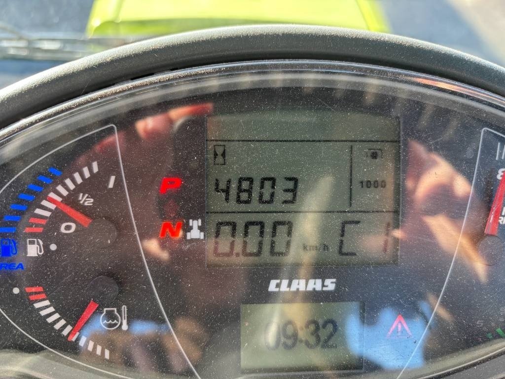 Traktor типа CLAAS AXION 830 CEBIS, Gebrauchtmaschine в Brønderslev (Фотография 9)