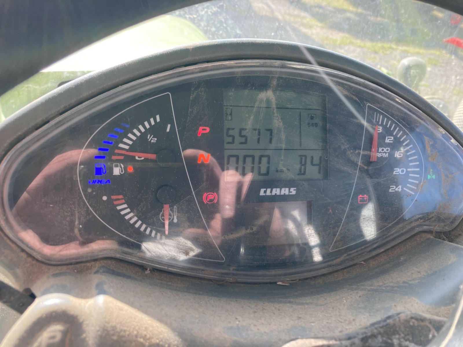 Traktor Türe ait CLAAS AXION 830 CEBIS, Gebrauchtmaschine içinde BLENDECQUES (resim 5)