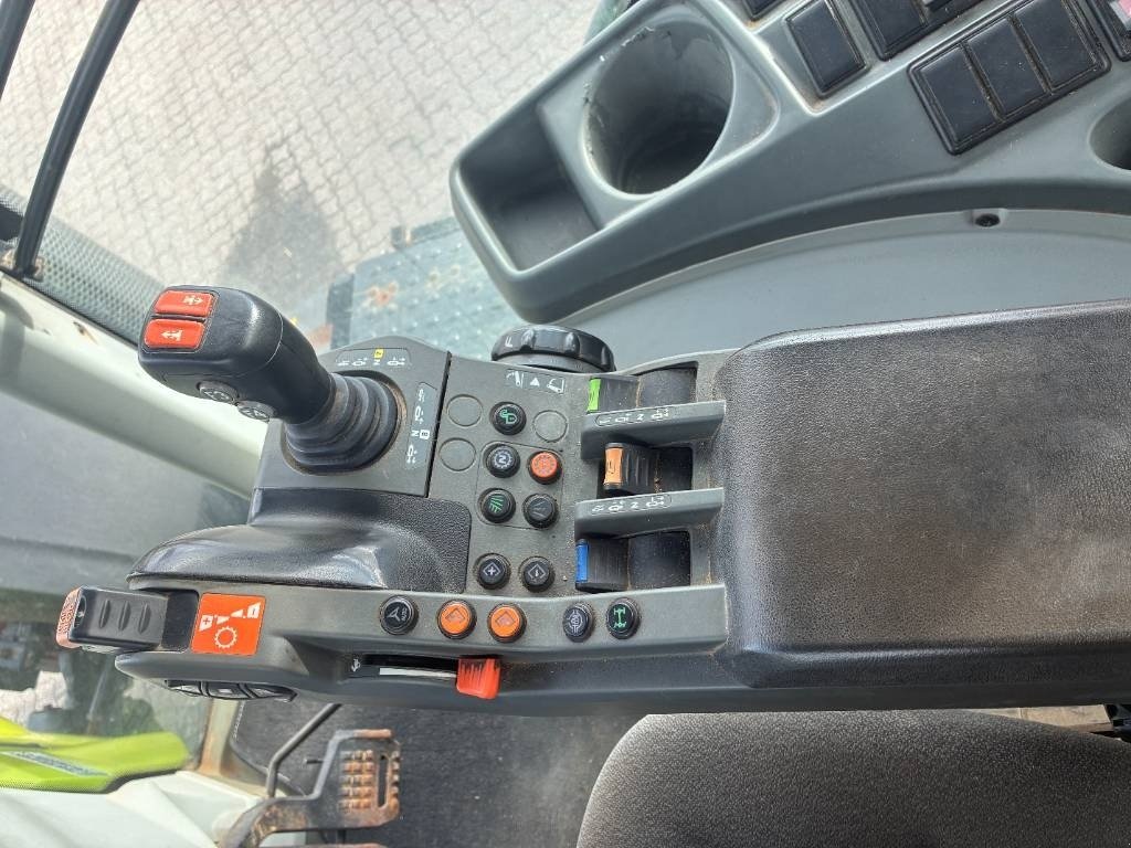 Traktor типа CLAAS Axion 830 CIS +, Gebrauchtmaschine в Hinnerup (Фотография 8)
