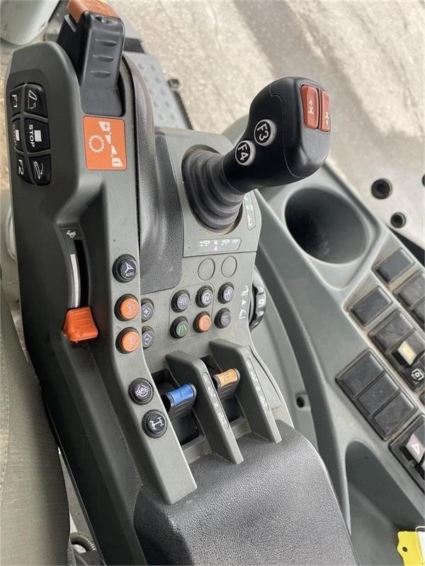 Traktor tipa CLAAS AXION 830 CIS +, Gebrauchtmaschine u Vinderup (Slika 14)