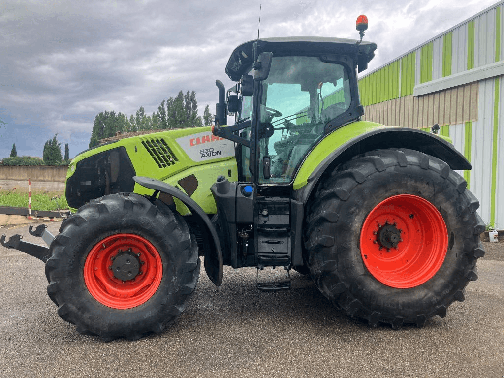 Traktor Türe ait CLAAS AXION 830 CIS, Gebrauchtmaschine içinde SAINT ANDIOL (resim 2)