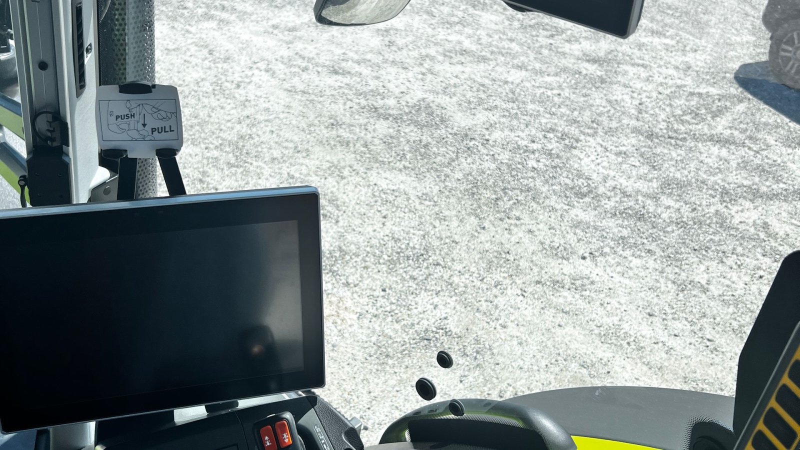 Traktor des Typs CLAAS AXION 830 CMATIC AXION 830 CMATIC, Gebrauchtmaschine in Slangerup (Bild 6)